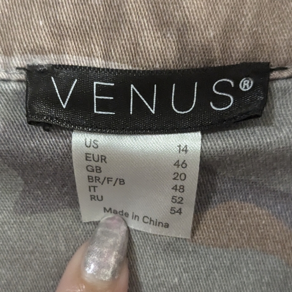 NWOT Venus Camo Jacket - Picture 2 of 9
